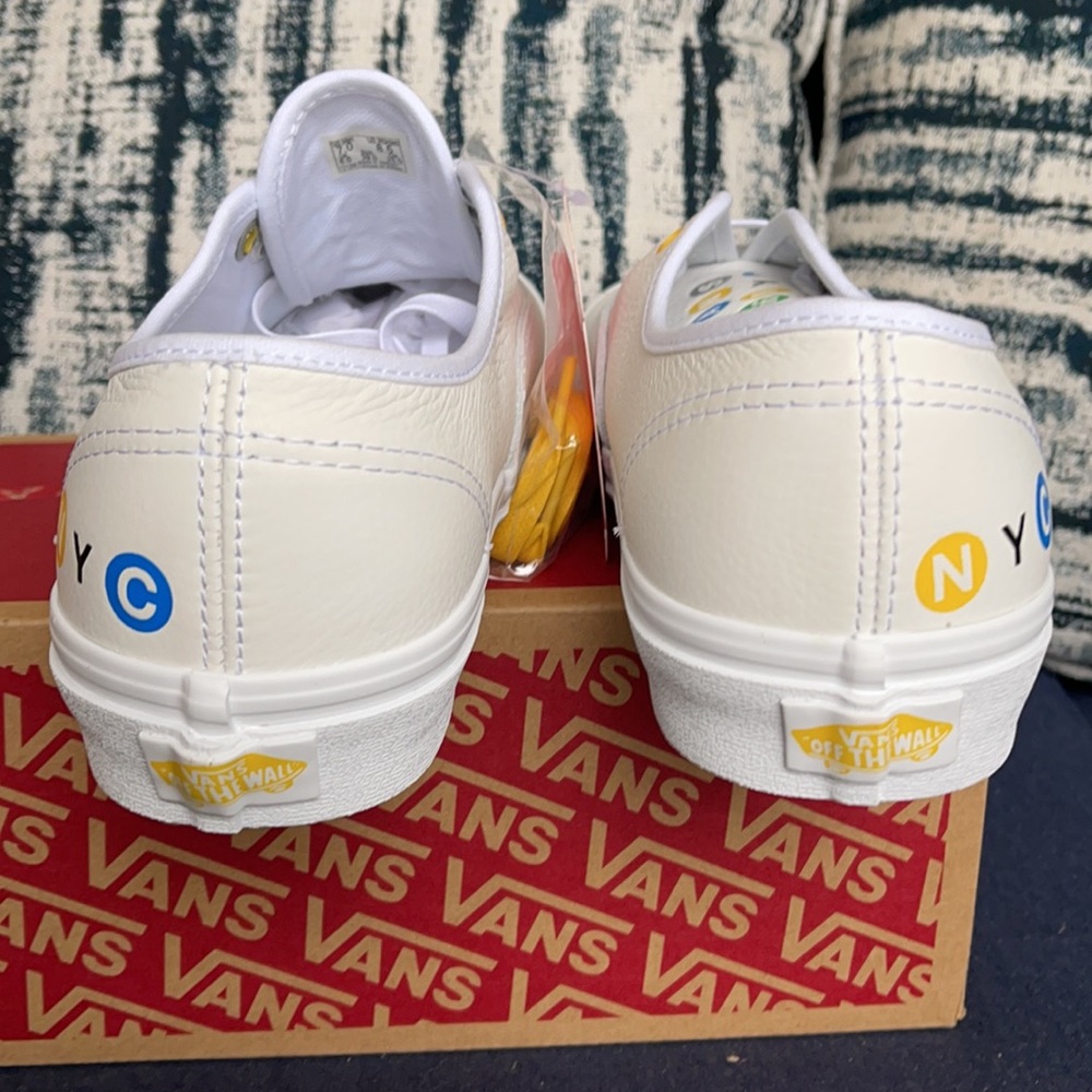 Vans Authentic NYC True White/True White WMNS - Picture 14 of 16